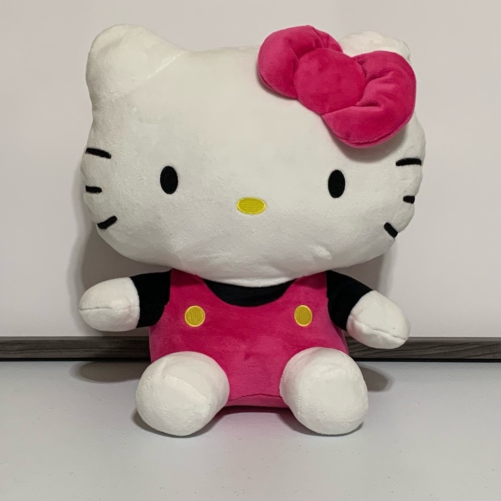 Sanrio Hello Kitty and Friends Hello Kitty 15-Inch Plush Backpack-New